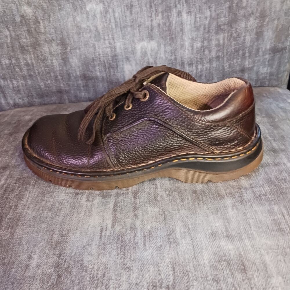 Dr. Martens Ordell brown pebbled unisex  leather Oxford shoe. Size Men7, Ladies8